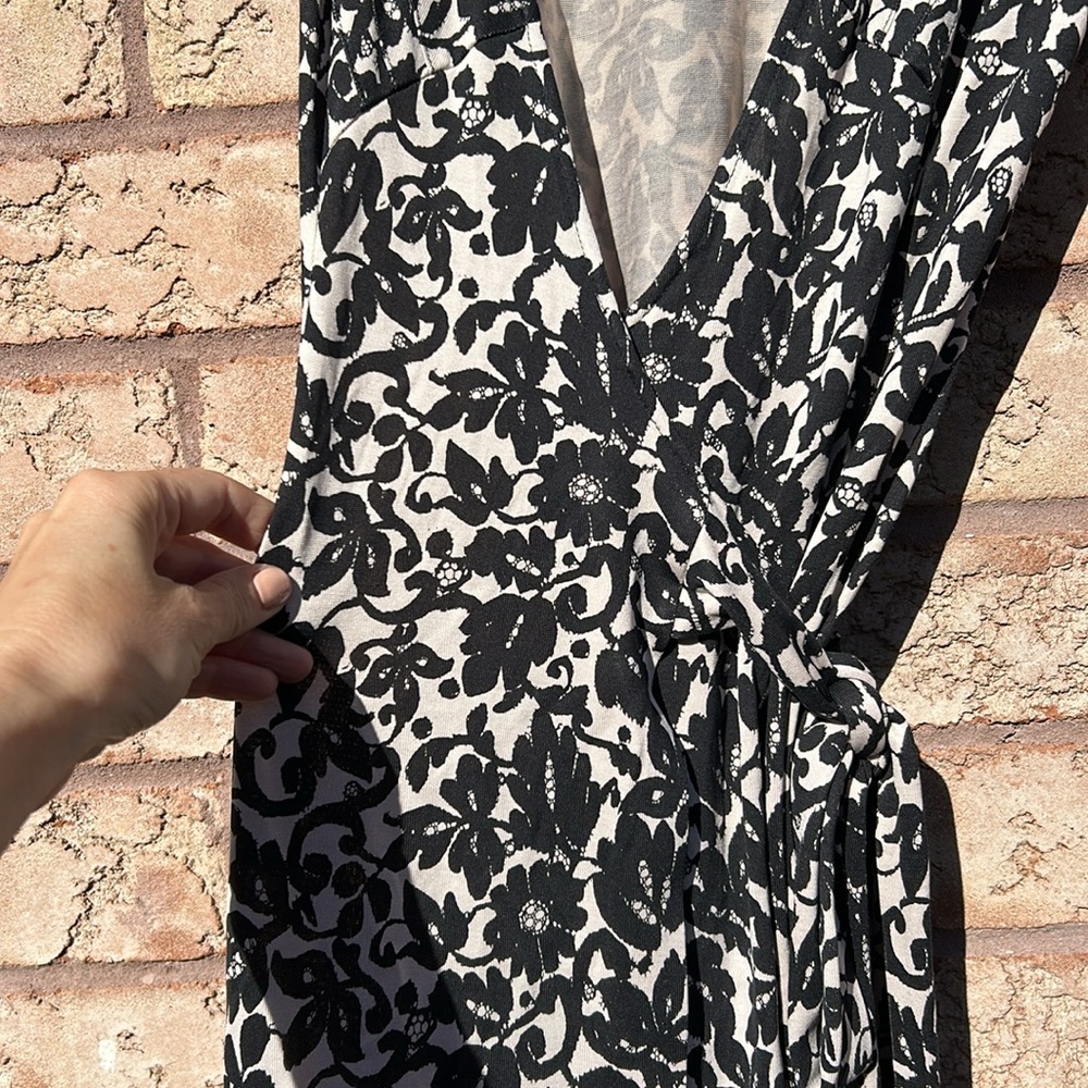 Diane von Furstenberg Lace Print Wrap Dress | Iconic DVF Style | Size 0 US